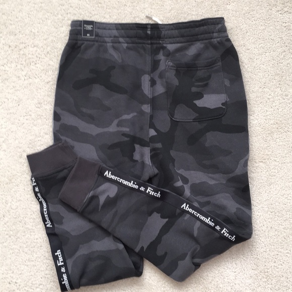 Abercrombie & Fitch XS Camouflage Sweatpants NWT - Picture 5 of 8